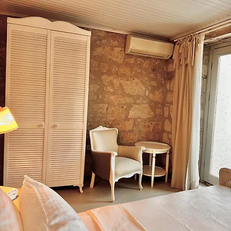 Hotel Leonidas *