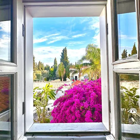 Leonidas Hotel Çeşme