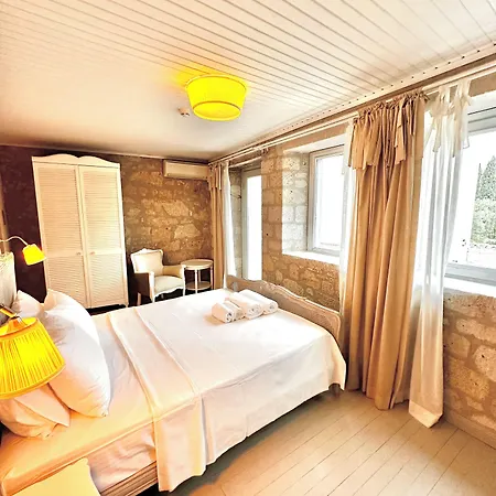 Leonidas Çeşme
