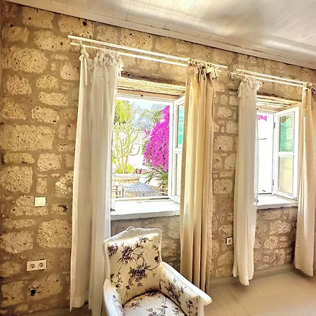 Hotel Leonidas Çeşme
